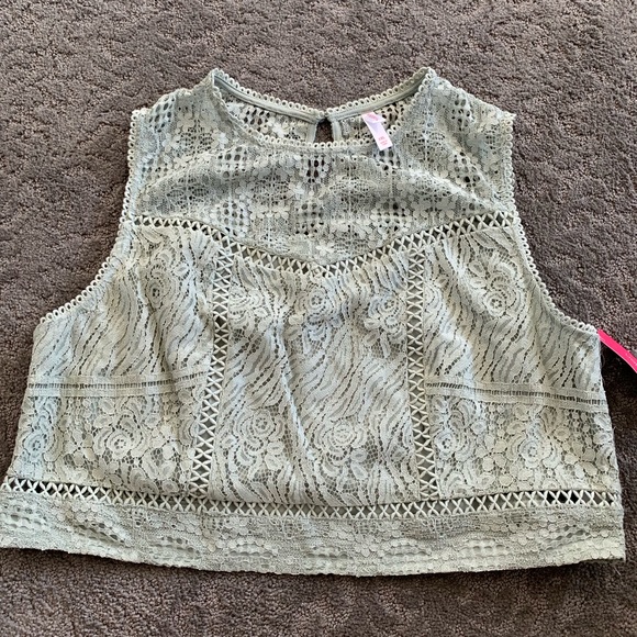 Xhilaration Tops - Crop top